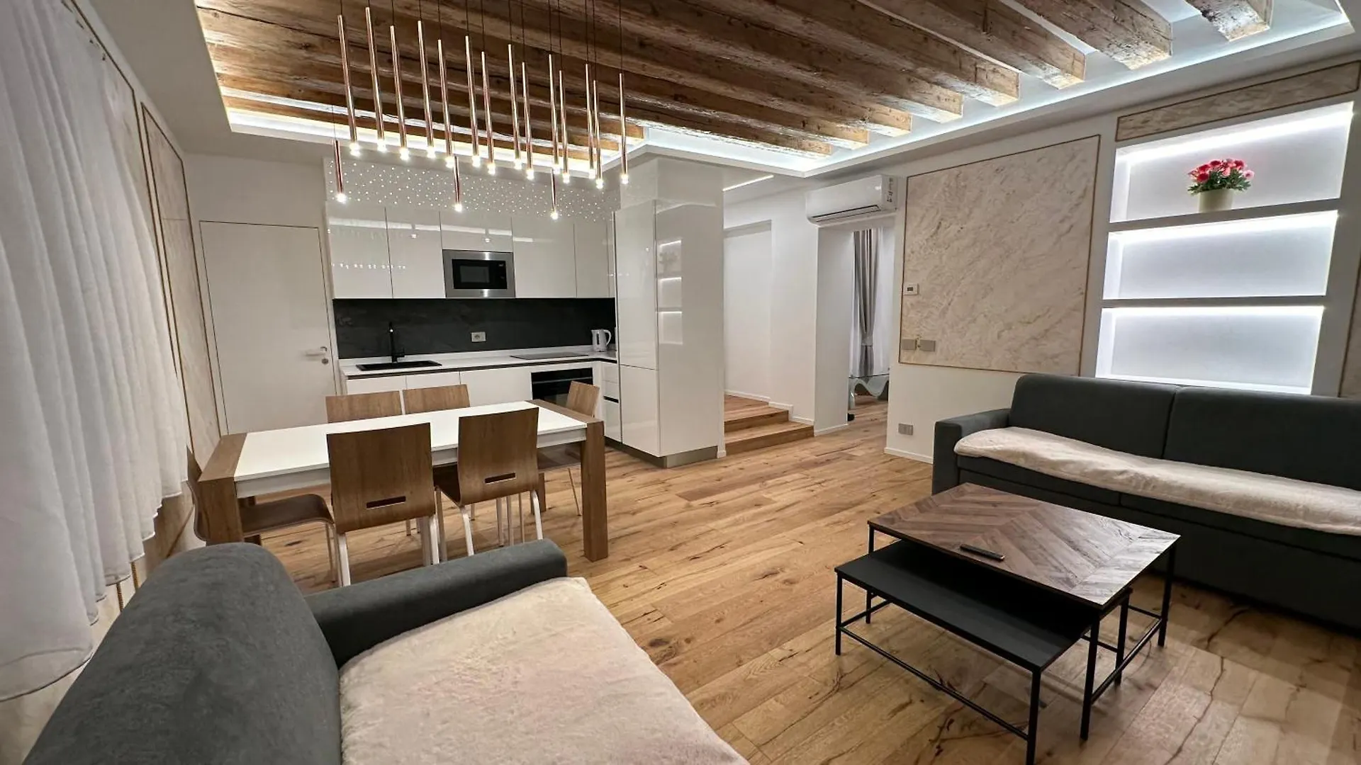 Apartment Palazzo Michelin Suite Venice Italy